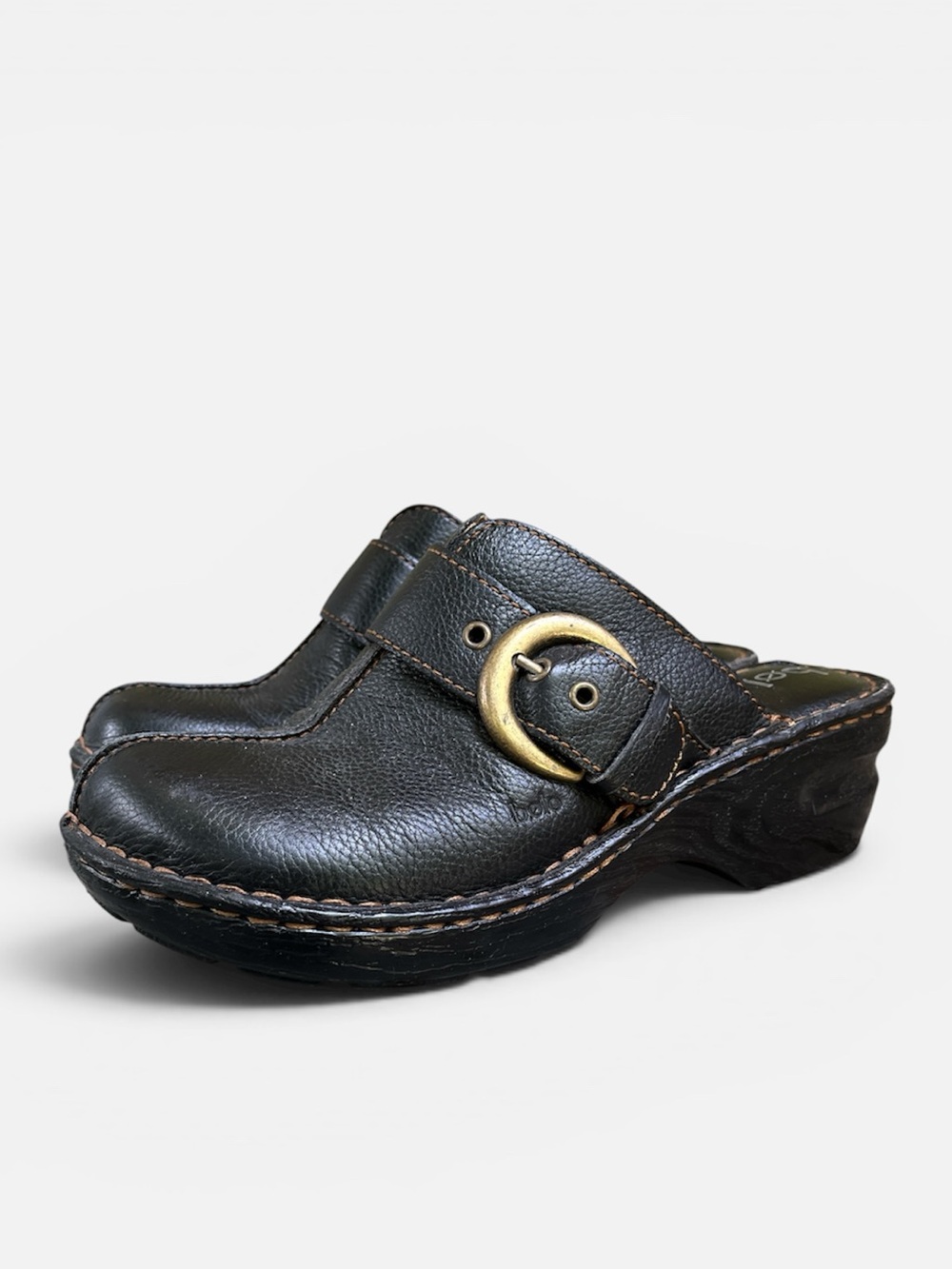 Bolo by Born Pebble Leather Slip-On Buckle Mule Clogs in Black Size 8